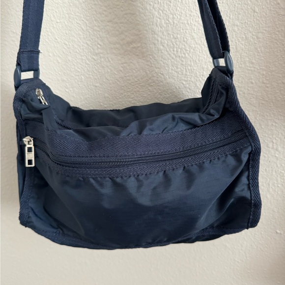 Hillard & Hanson Silver Hardware Navy Blue Adjustable Strap Purse - Picture 9 of 10